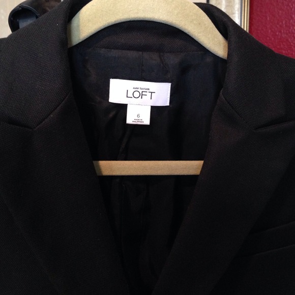 Black jacket size 6 from Ann Taylor LOFT - Picture 1 of 4