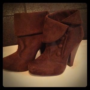 brown suede heels/black suede heels bundle