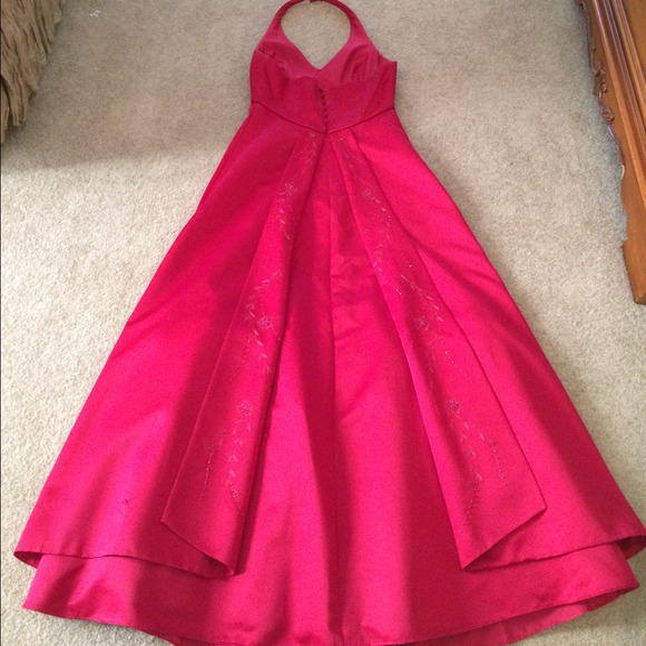 Beautiful, Red, Formal, Long Dress. - Picture 3 of 4