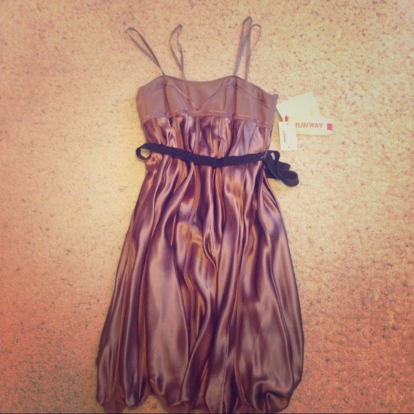BCBG Maxazria runway dress NWT - Picture 1 of 4