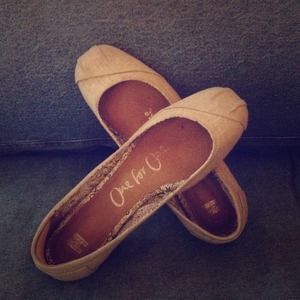 *REDUCED* Toms Ballet Flats 7.5