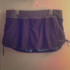 🎉Reduced Nike running skirt. Dri-Fit technology.