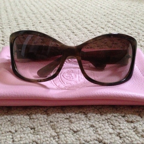 **SOLD** Juicy Couture sunglasses