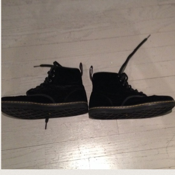 (SOLD) Velvet Doc dr. Martens - Picture 3 of 3