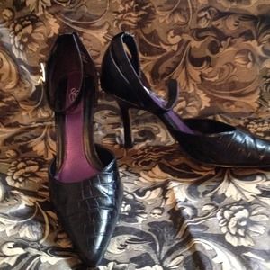 Black Faux Alligator Pumps