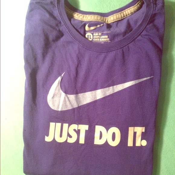 NIKE SHORT SLEEVE SHIRT - Picture 1 of 1