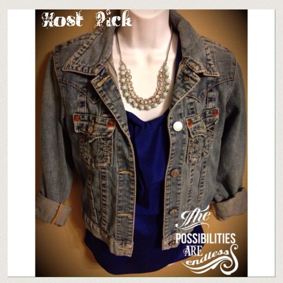 True Religion Jackets & Blazers - 🎉Hp🎉💠Blue Jean Baby True Religion Jean Jacket