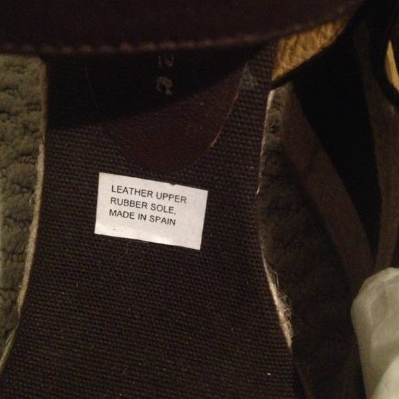 Stunning Leather Bettye Muller Wedge Sandal - Picture 2 of 4