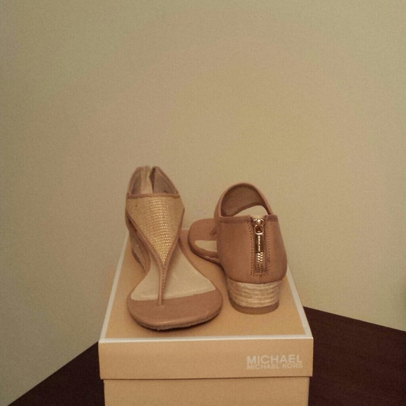 Michael Kors Shoes - Sandal