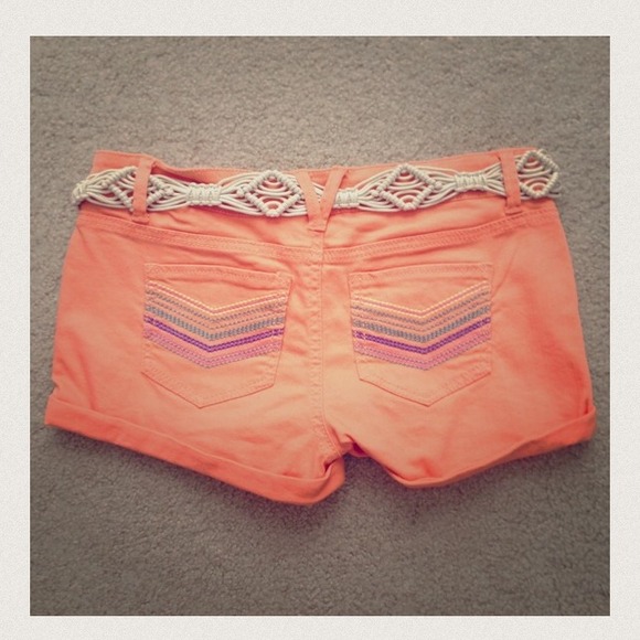 🎈BUNDLE🎈 4 items trading