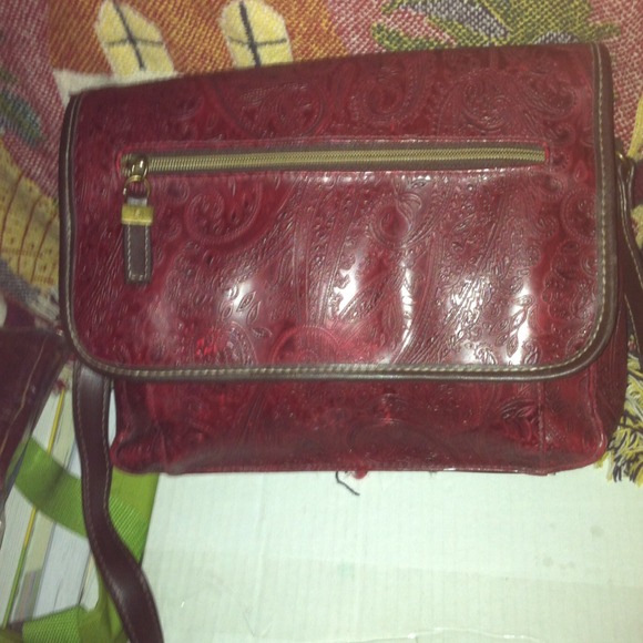 Relic Handbag Burgundy ***ON SALE***!!! - Picture 3 of 4