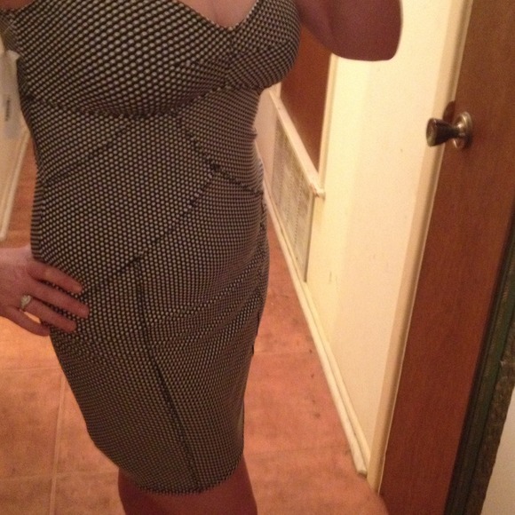 Sold! 🎉 NWT! Free People bodycon dress 🎉 - Picture 2 of 4