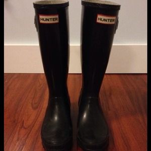 Black Hunter Rainboots - tall, glossy