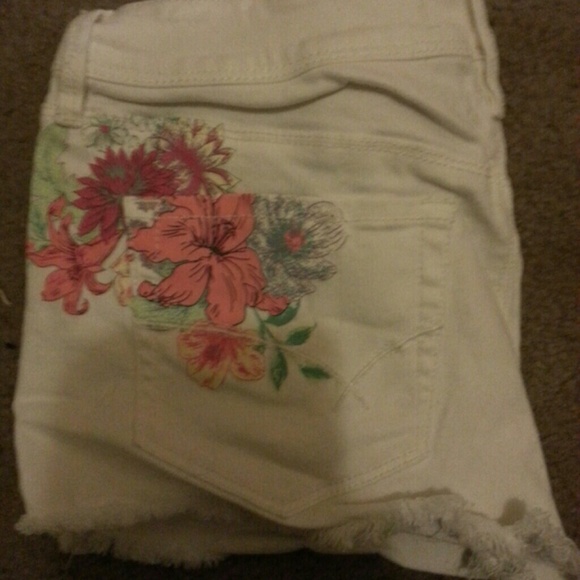 Cute floral shorts