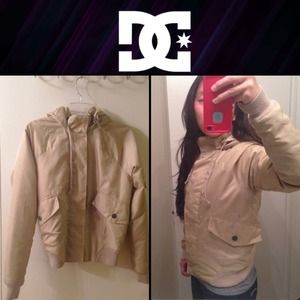 DC Light snowboarding jacket -clean no flaws