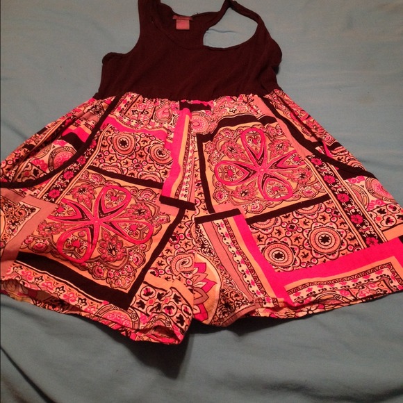 Dresses & Skirts - Dress