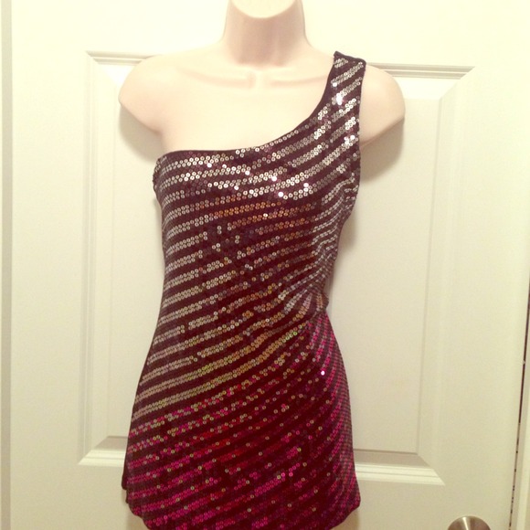 Sparkle one shoulder top