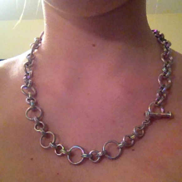 Silver collar necklace