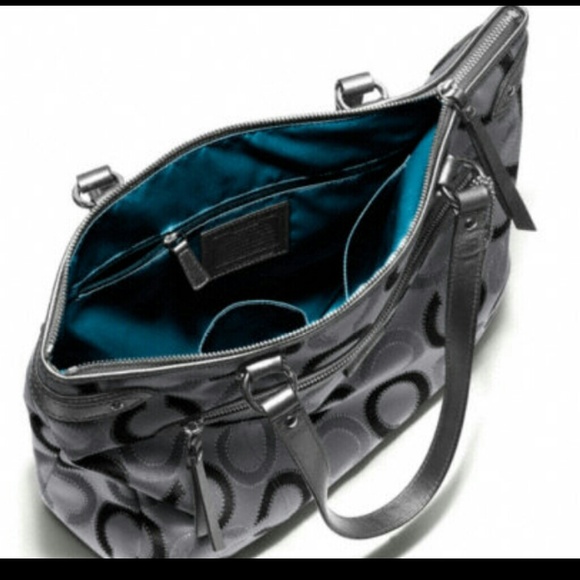 ☆★SOLD★☆ Silver/Grey Coach Tote - Picture 3 of 4
