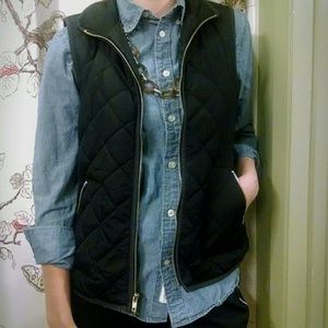 Light Black Old Navy Quilted Vest