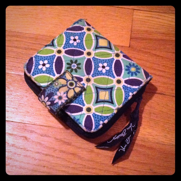 Vera-Bradley Wallet