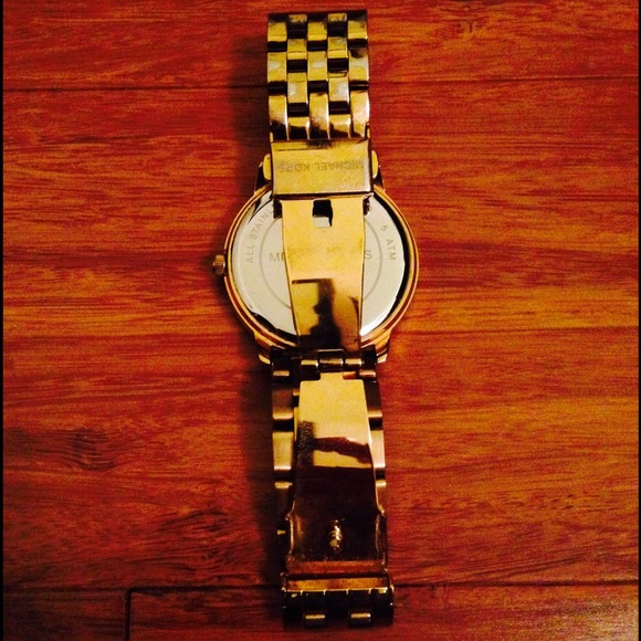 SOLD Michael Kors watch - Picture 3 of 3