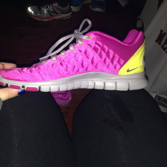 Nike free tr fit. Worn a handful of timesNo damage