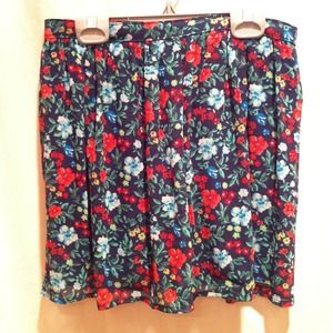 Hollister flowery chiffon skirt !