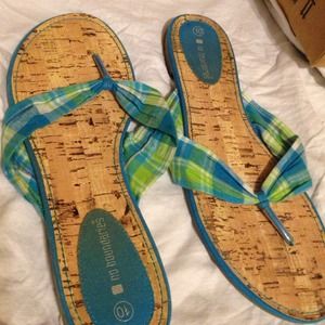 No Boundaries Sandals, green and blue. Size 10
