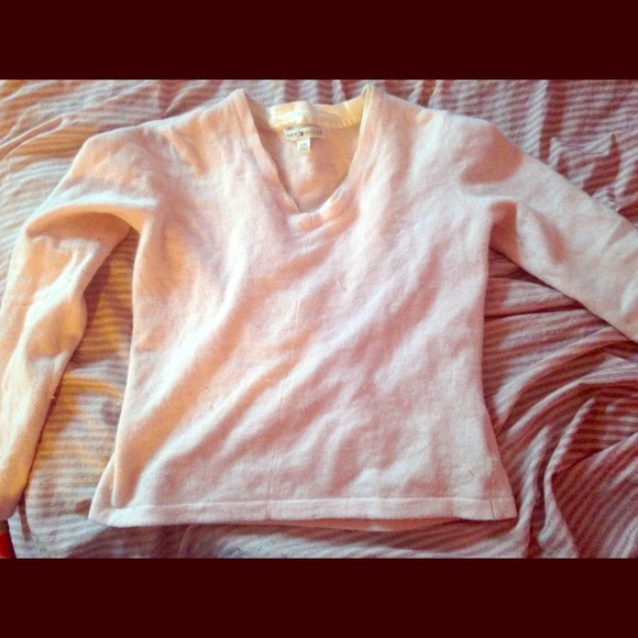 Cute pink tommy hilfiger sweatshirt - Picture 1 of 2