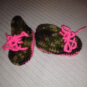 Handmade baby booties- camouflage.