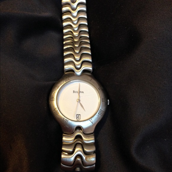 **SALE**👍👍BULOVA MENS STEEL WATCH! ✅✅REDUCED