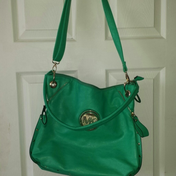 Sold on another network - Picture 2 of 4