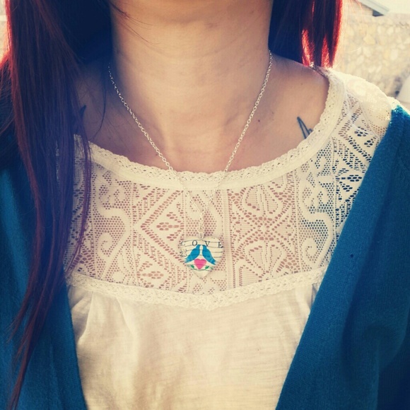 :Love bird pendant*Reduced - Picture 2 of 2