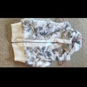 Fur vest