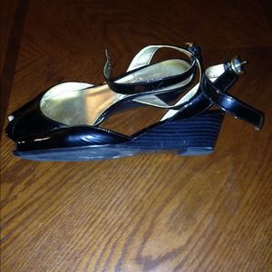 ⬇️Authentic coach sandals