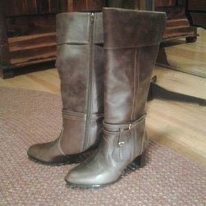 Harness Boots NWOT