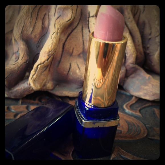 ⛔️sold⛔️Estée Lauder lipstick in pinkberry 💄