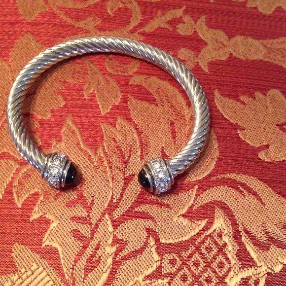Cable style bracelet💋NOT AVAILABLE 💋