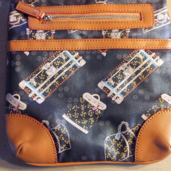 Handbag - Picture 2 of 3