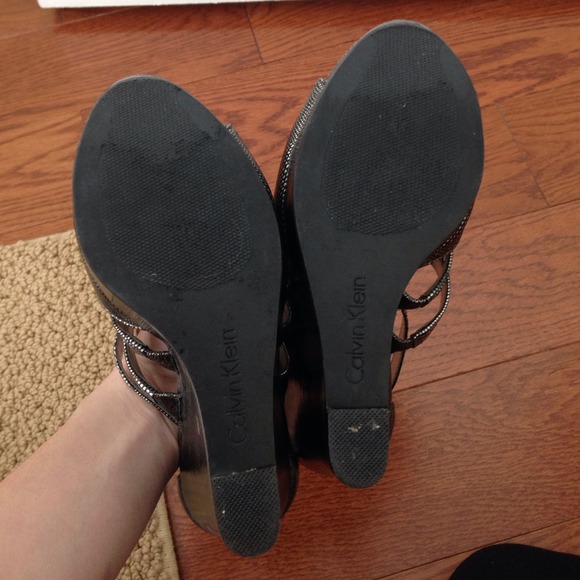 Calvin Klein silver python wedges - Picture 4 of 4