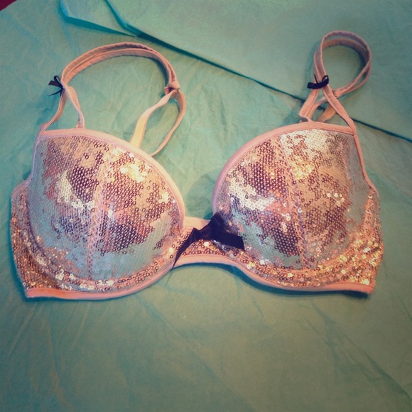 TRADED🌟Victorias Secret sequin bra