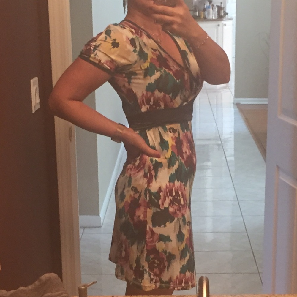 🎉HP🎉 BCBGMAXAZRIA floral S size