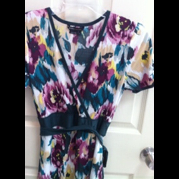 🎉HP🎉 BCBGMAXAZRIA floral S size - Picture 2 of 6