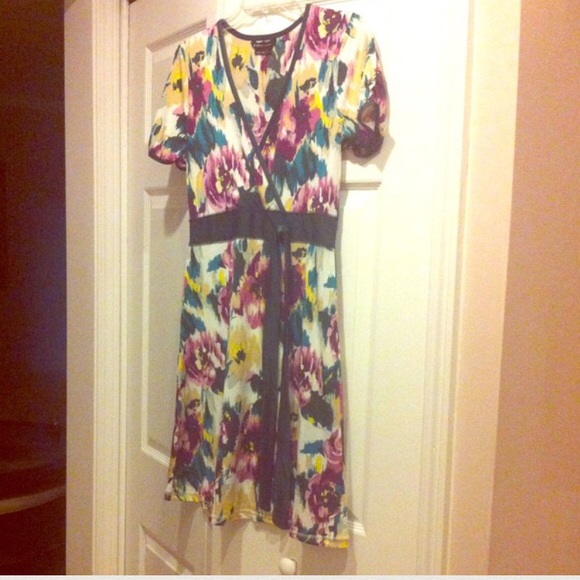 🎉HP🎉 BCBGMAXAZRIA floral S size - Picture 5 of 6