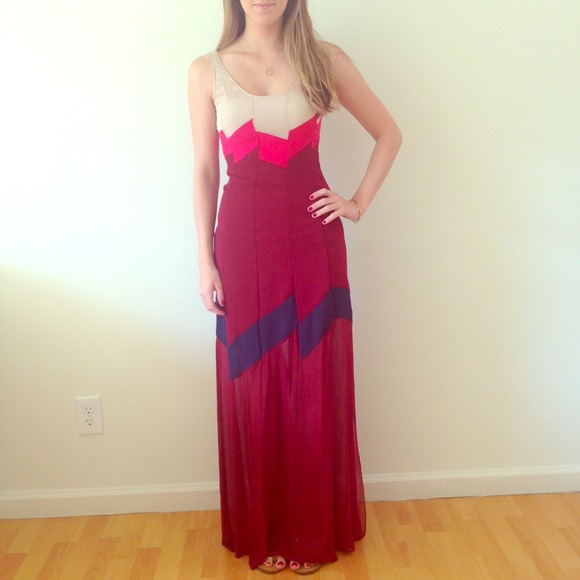 💎SOLD💎 BCBG Runway maxi dress