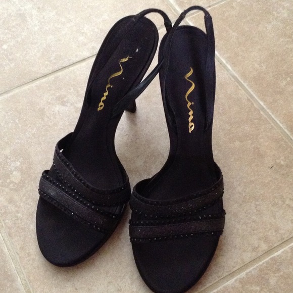 HOLD Bundle 2 pair of shoes