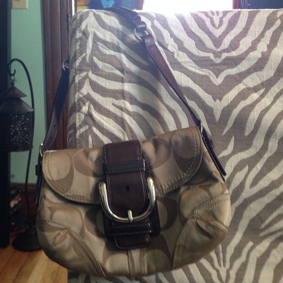 Coach Handbags - *reduced* Brown leather coach purse 100% authentic