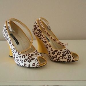 Leopard faux fur shoes.