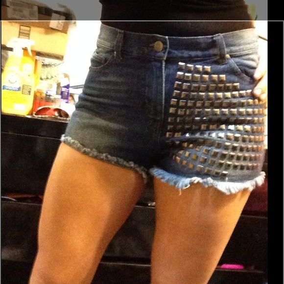 High wasted BEJEWLED shorts - Picture 3 of 3